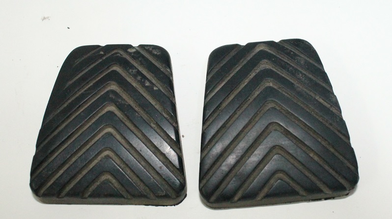 фото №1, Outlander 03-06 накладка гумовий елемент na педаль комплект