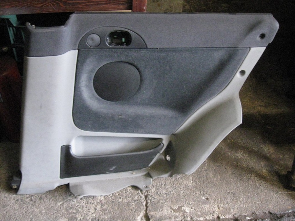 фото №1, Обивка обшивка правый задняя alfa romeo 147 3d 00-05