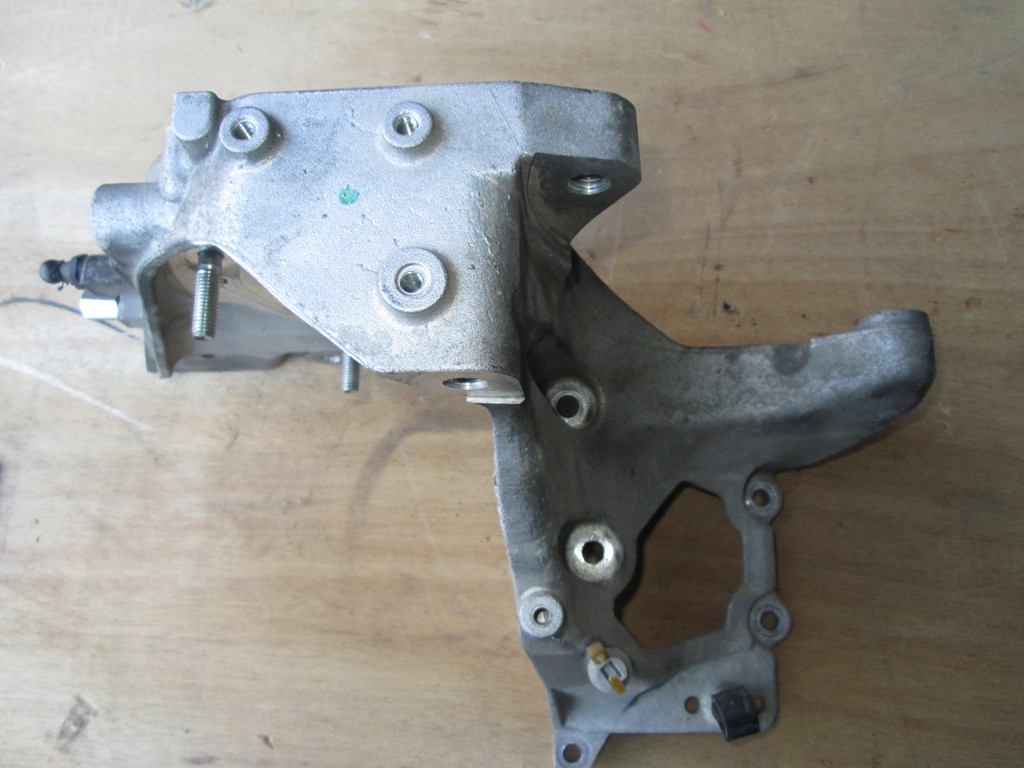 фото №2, Кронштейн alfa romeo giulietta 1.6 jtd.