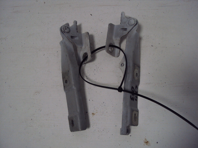 фото №1, Петли капот citroen c3 ds3 09-