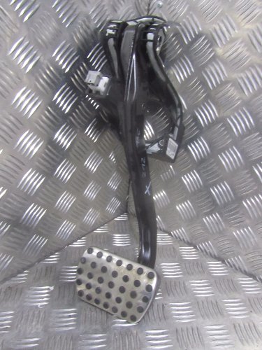 Купить Педаль тормоза mercedes amg 2042902101