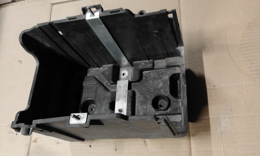 фото №1, Корпус аккумулятор комплект ford fiesta mk7