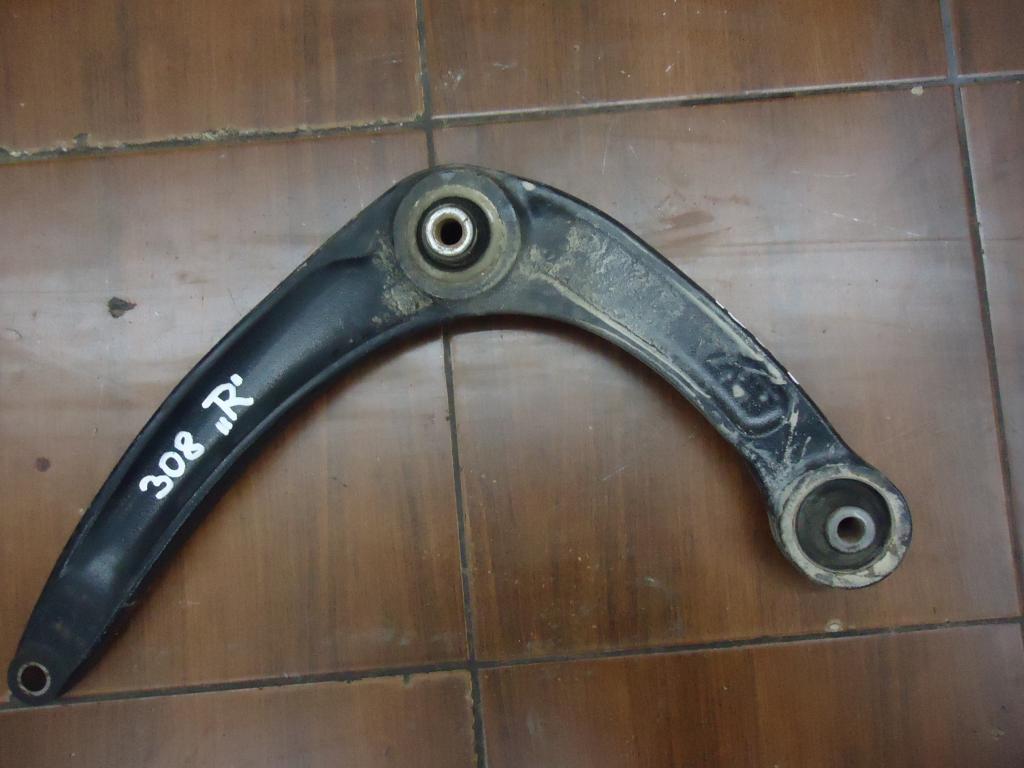 фото №1, Рычаг правый peugeot 308