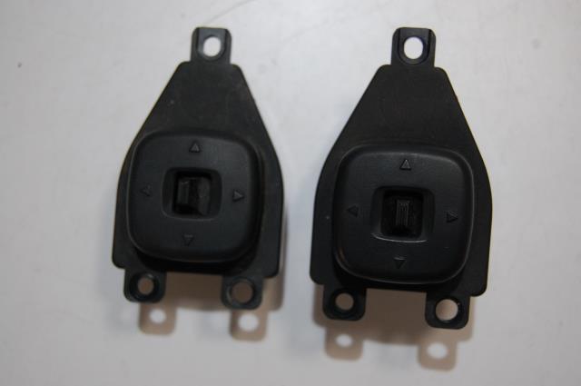 фото №1, Кнопка регулировки зеркал mazda 3 bj0e66600