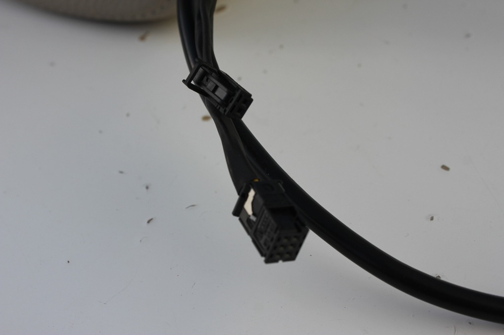 фото №8, Подголовники передние с lcd vwag audi q7 4l0881901/902