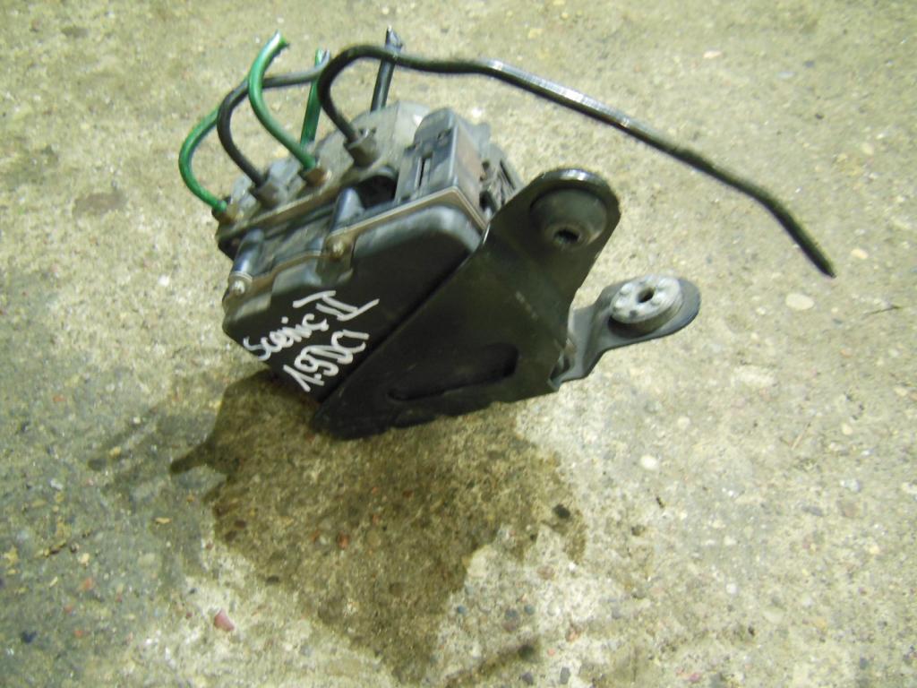 Купити Насос abs scenic 2 1.5 dci 8200430798