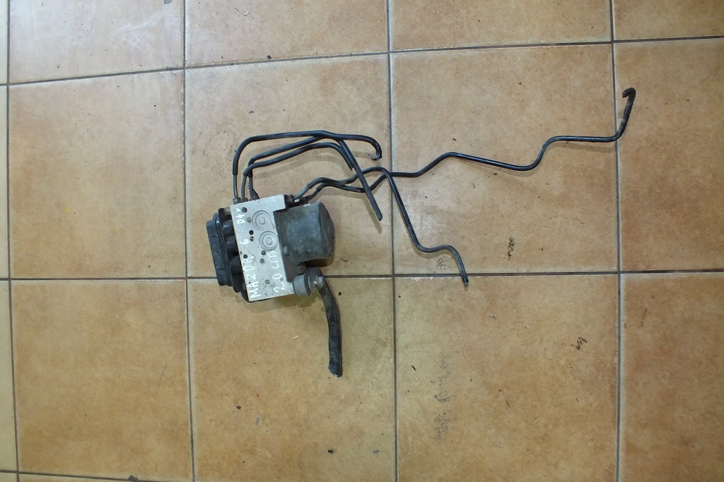 фото №1, Mazda 6 02-07 насос abs 2059152