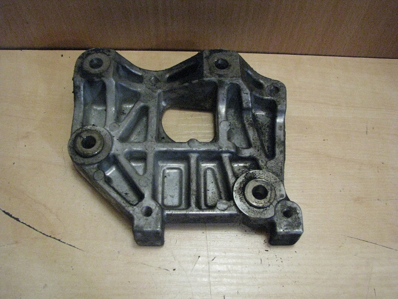 фото №1, Кронштейн кронштейн mazda 6 ii gh 07-12r 2.2 mzr-cd