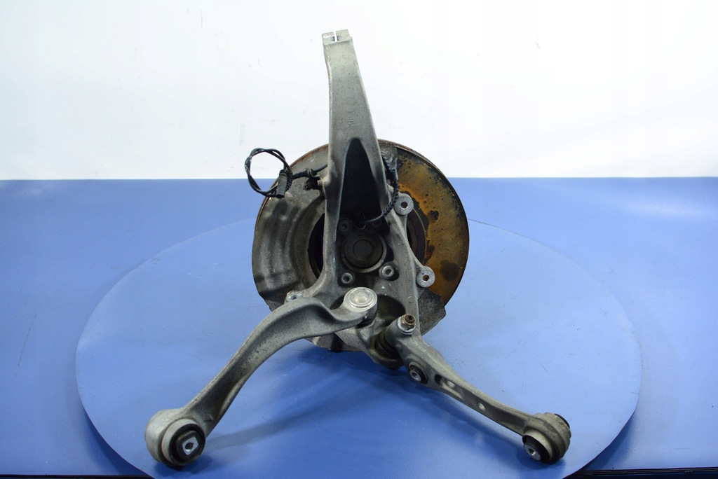 фото №4, Bmw 7 f01 f04 4.4b поворотний кулак права ступиця важелі