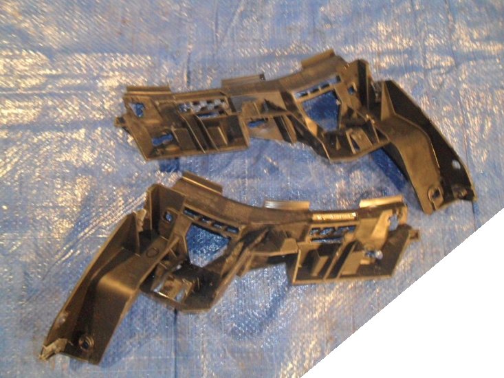 фото №1, Vw golf vi plus напрямна бампера правий задня orginał