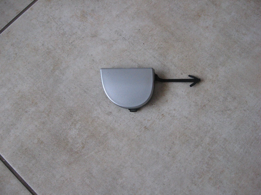 фото №1, Заглушка фаркоп - перед - renault megane iii - lift