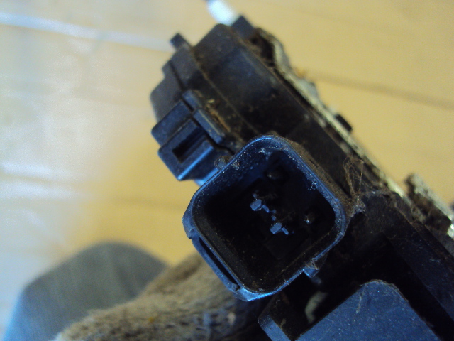 фото №4, Замок дверь правый перед mitsubishi colt 03-