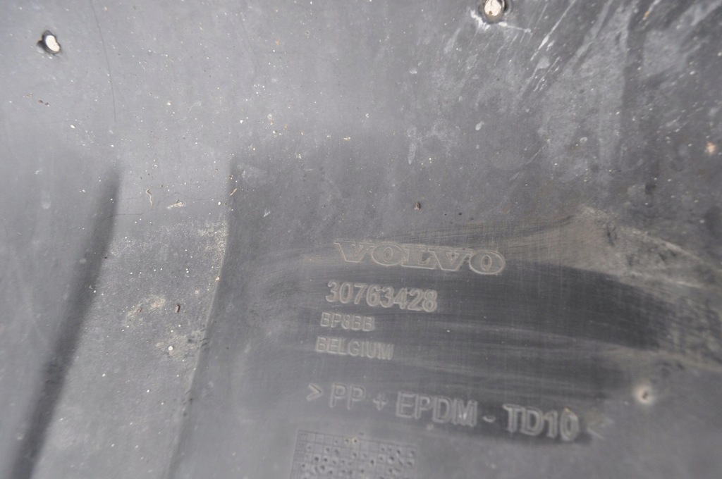 фото №9, Volvo xc60 08- бампер задня задній pdc