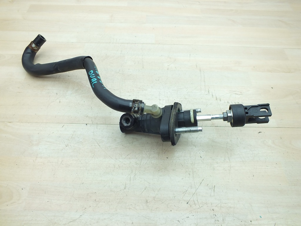 фото №1, Toyota auris i циліндр зчеплення помпа зчеплення