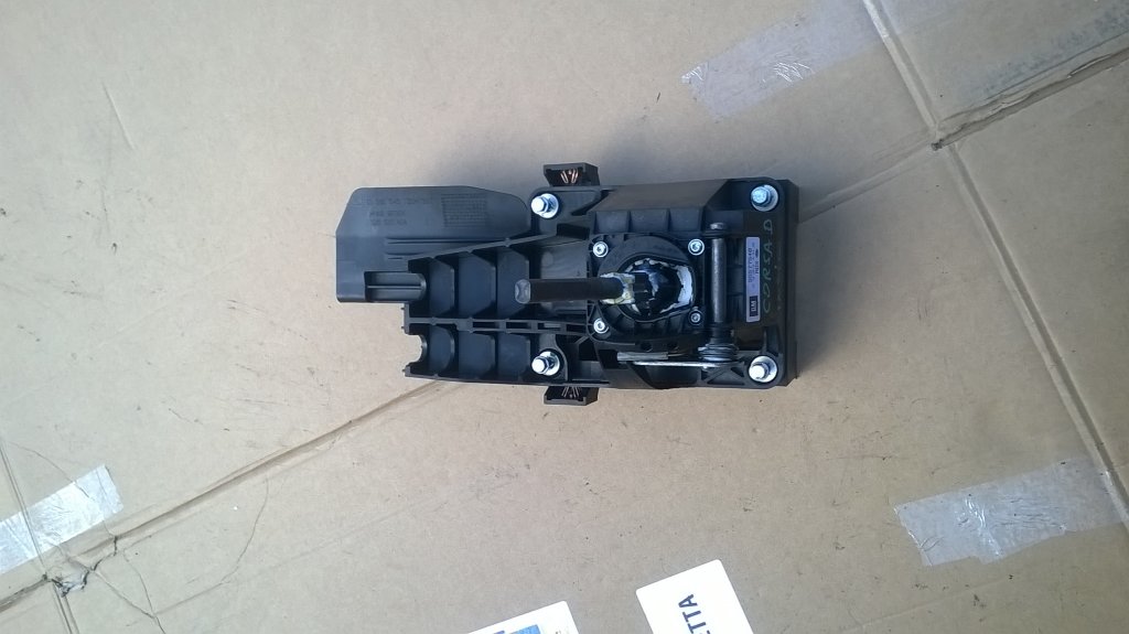 фото №1, Вибірник передач домкрат opel insignia 55577540