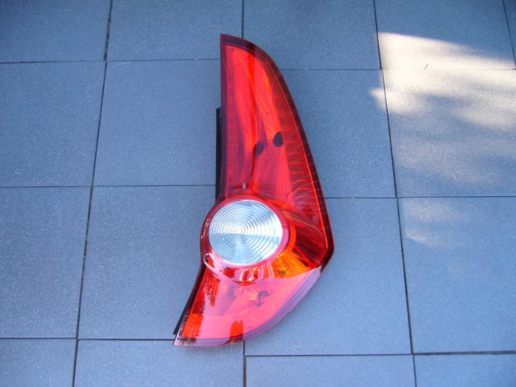 фото №1, Opel agila 2 b ii права лампа задня задня 2008-