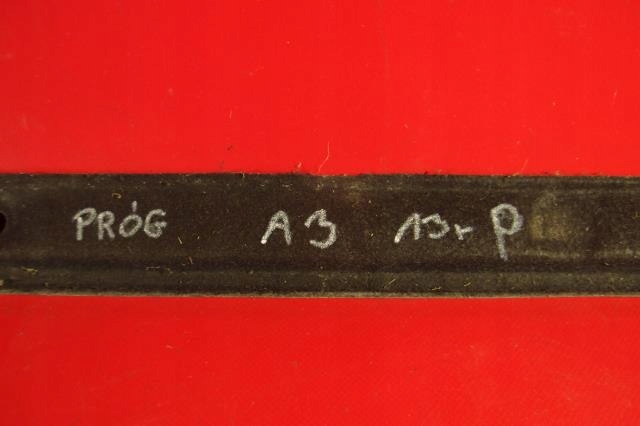 Накладка нижняя порог левая или правый  audi a3 2013 8v0 Цена