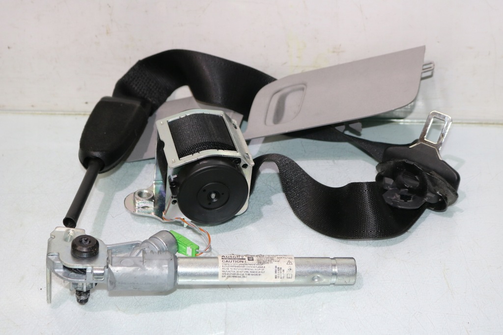 фото №1, Pas правый передний безопасности opel corsa d 1.2