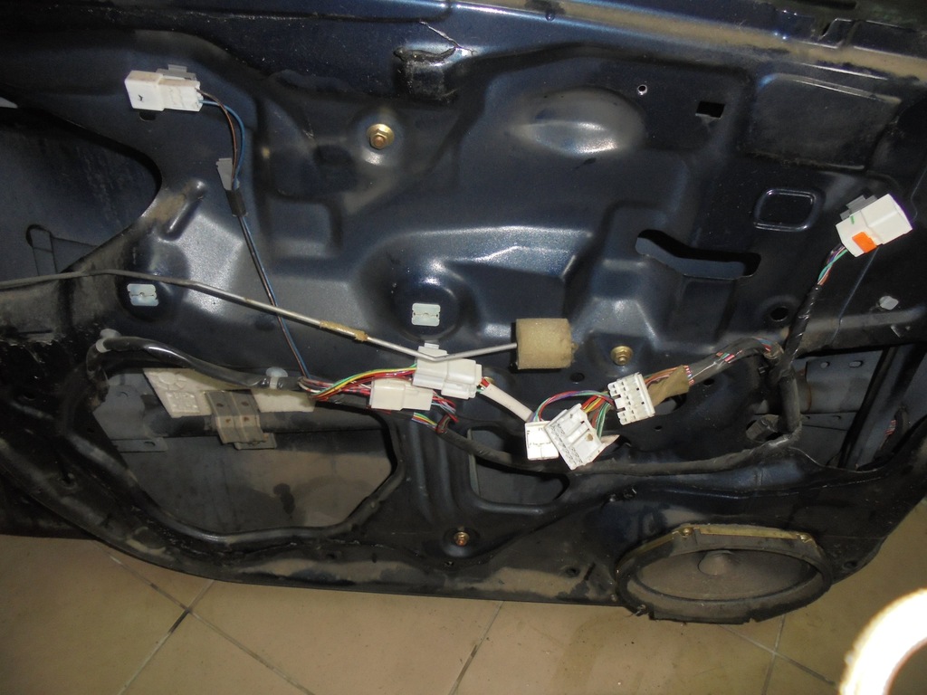 фото №1, Premacy 99-05 механізм скло лівий перед 5pin