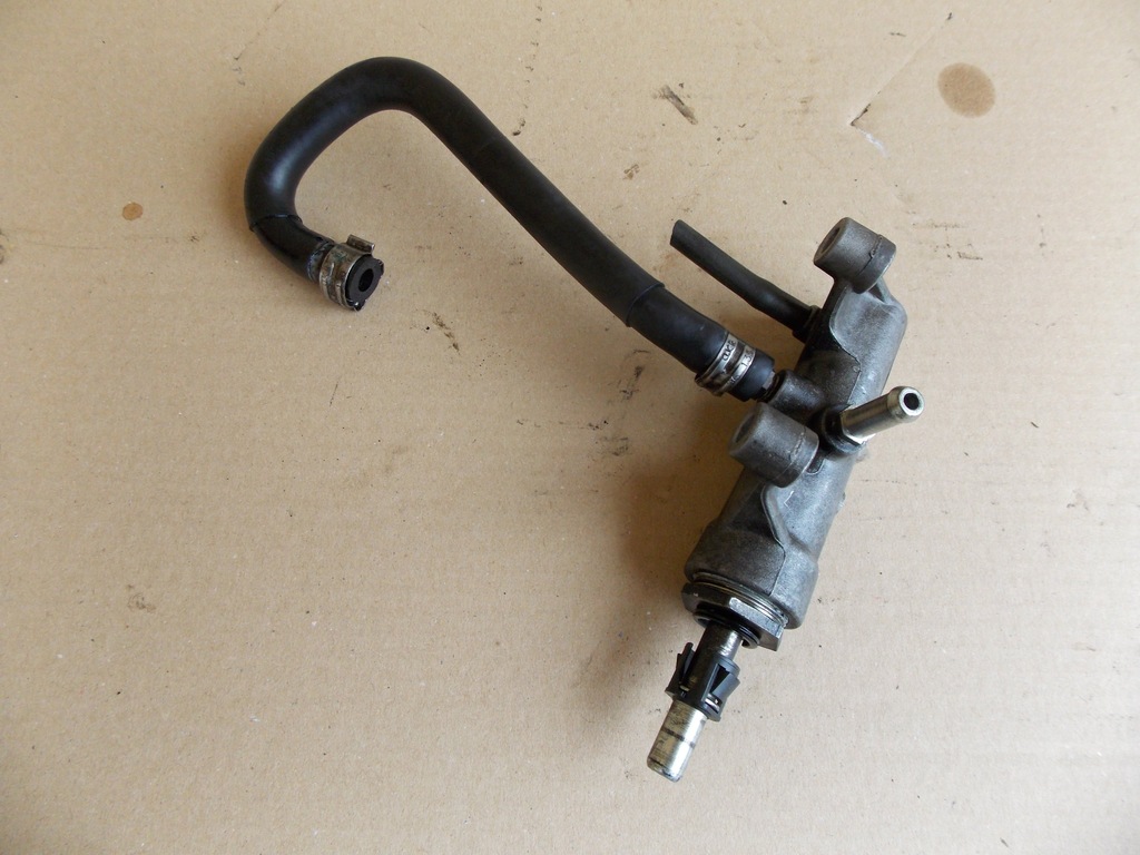 фото №1, Signum 1.9 cdti z19dth распределитель топлива 55193043