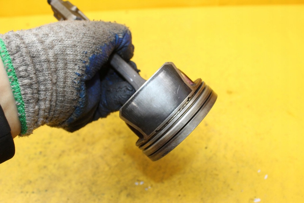 фото №4, Поршні поршні шатун шату́н golf v 2.0 tfsi 06dd