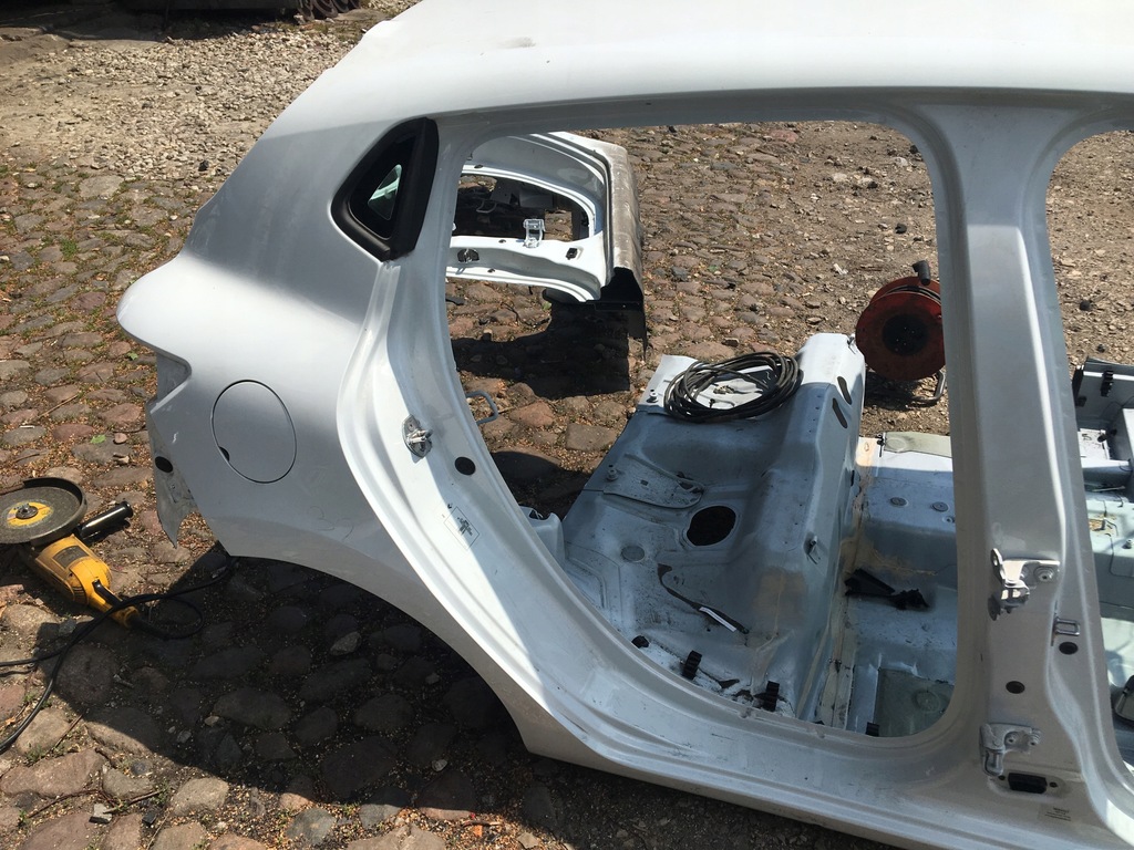 фото №2, Крыло четверть bok clio iv белый