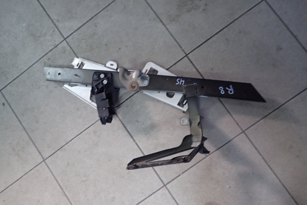 фото №2, Audi r8 4s опора усилитель кронштейн 4s0813499c