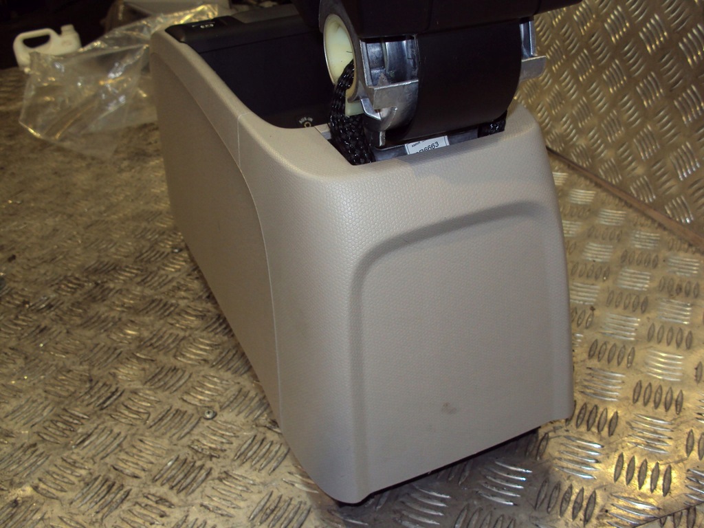 фото №7, Bmw i3 тунель середній підлокітник шкіра різні