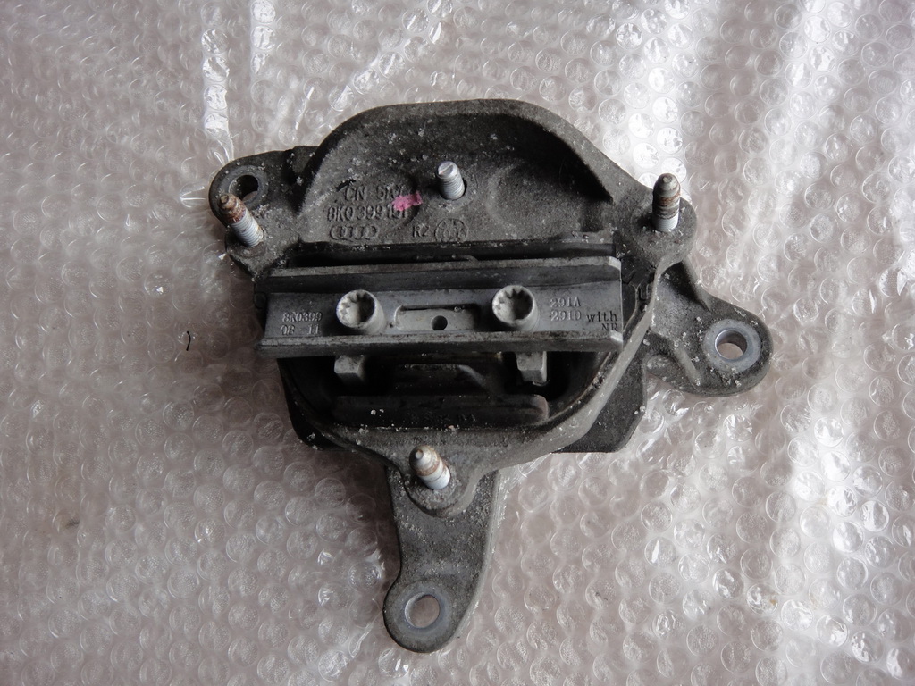 фото №1, Audi rs4 rs5 кронштейн двигуна 8k0399151