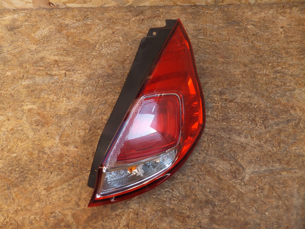 фото №1, Задня права лампа ford fiesta mk7 lift