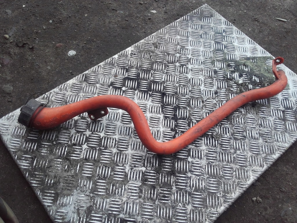 фото №3, Заливная горловина масла трубка крышка scania r 1724875 eu4 420hpi