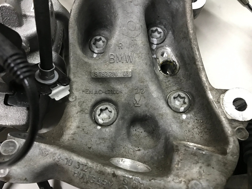 фото №4, Bmw 1 f20 f21 поворотный кулак левая правая перед передняя