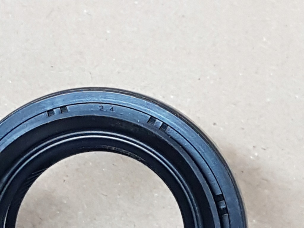 фото №8, Hiace 98-06 сальник ущільнювач półośka міст