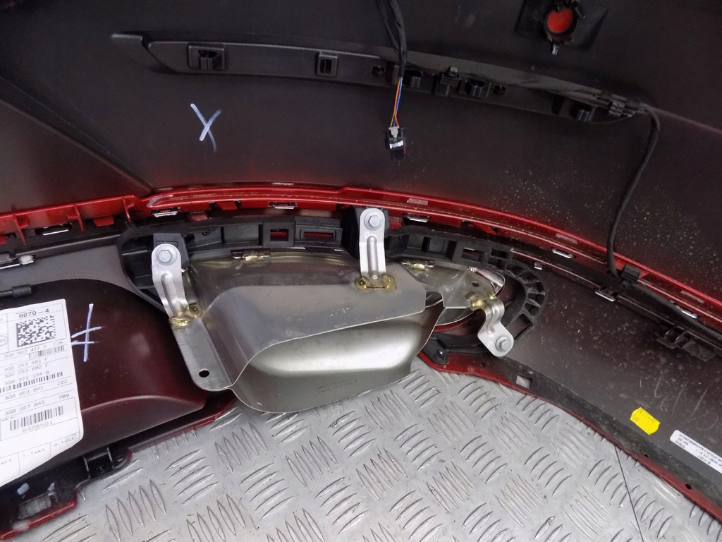 фото №12, Бампер задняя версия pod 6pdc easy open выхлопы цвет lsm3 vw arteon 2017+