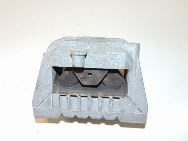 фото №5, Кронштейн двигателя vw golf v plus b6 audi 1k0199262bb