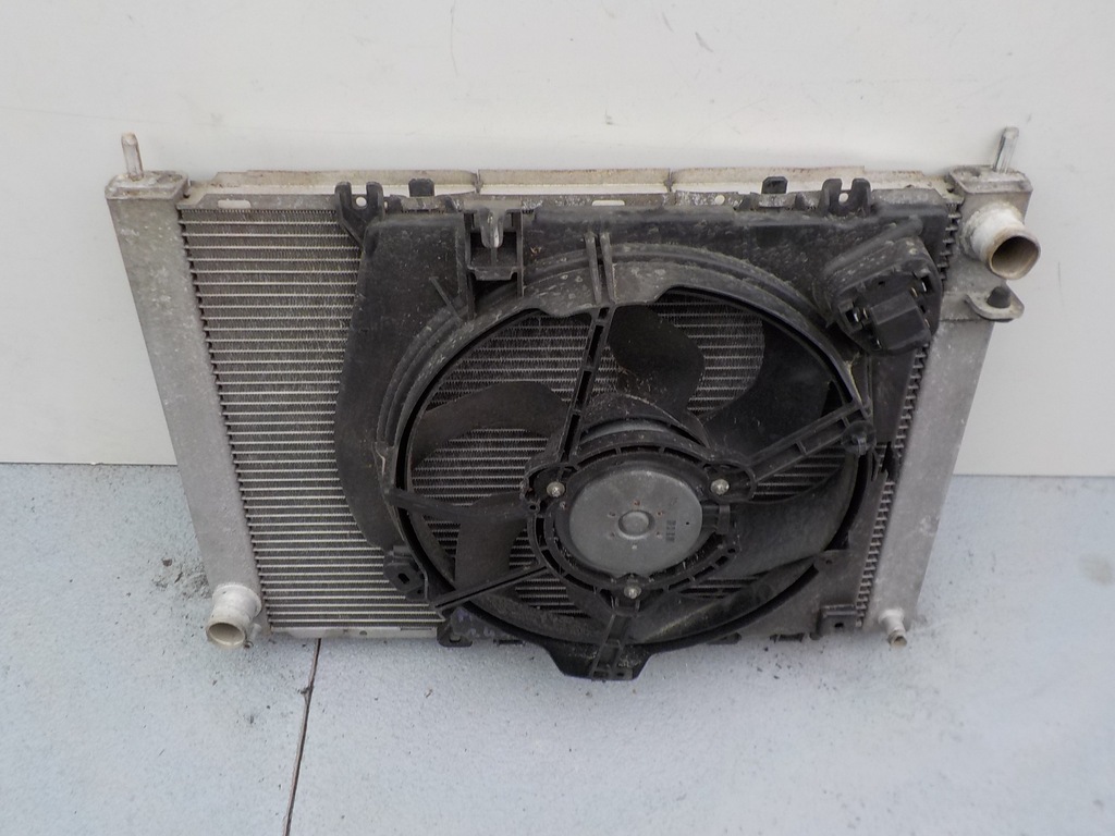 фото №1, Renault modus 1.4 16v радиатор wody + вентилятора