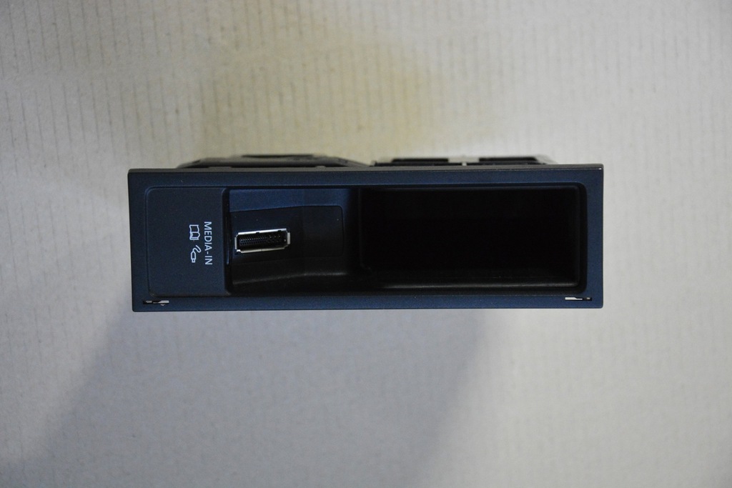 фото №1, 5n0035341h 5n0035342g vw scirocco интерфейс media