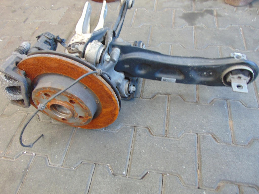 фото №1, Подвеска поворотный кулак рычаг mercedes gla задняя правый