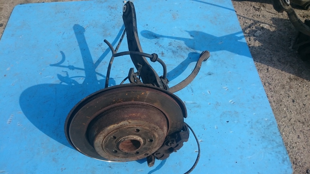 фото №1, Mercedes ml gl w164 320cdi поворотный кулак рычаг ступица