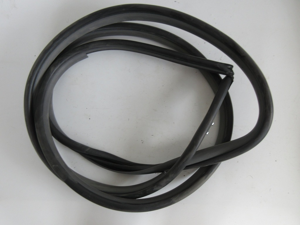 фото №1, Prius plus прокладка дверь задних правый задняя