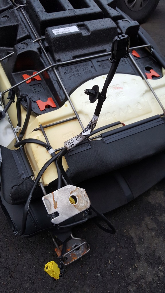 фото №12, Заднє сидіння задня подушка безпеки задня audi a8 d4 з підігрівом alcantara оригінальний номер