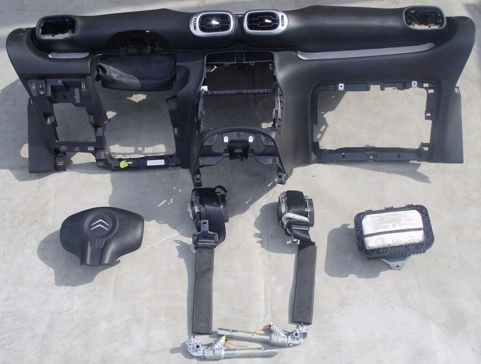фото №1, Citroen c3 picasso приборная панель ремни подушки безопасности подушка безопасности