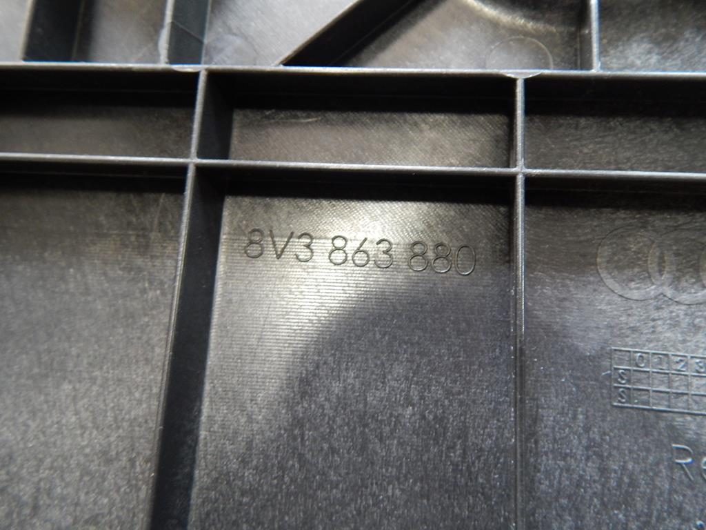 фото №9, Audi a3 8v обшивка багажника правий 8v3863880