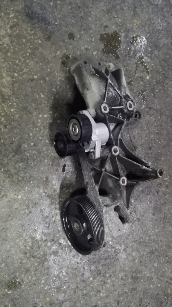 фото №1, Основание генератора натяжитель renault clio ii 1.4