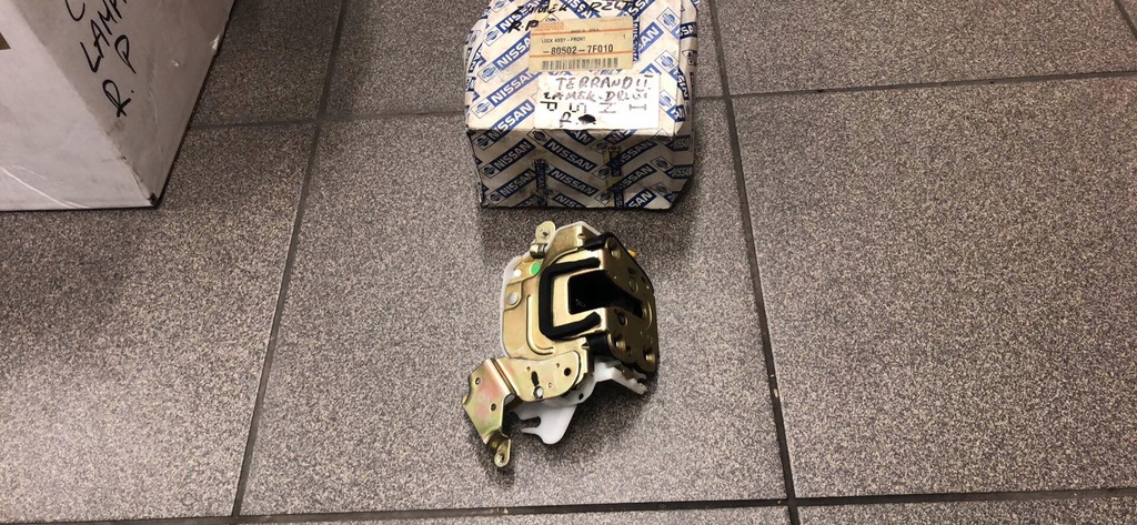 фото №1, Nissan terrano ii r20 замок двері правий новий orygi