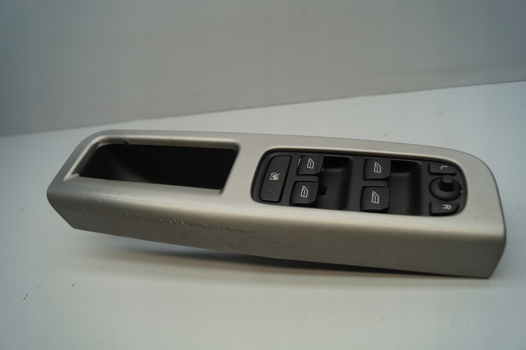 фото №1, Volvo s40 ii 04-12 переключатель окон левый перед eu