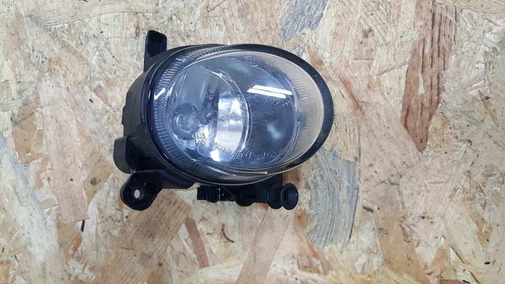 фото №1, Противотуманная фара правый противотуманная audi a5 valeo 8t 8t0