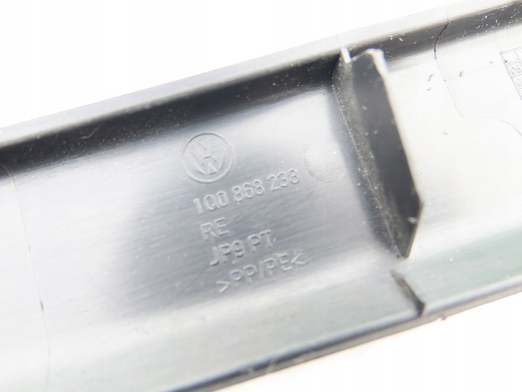 фото №3, Пластик заглушка vw eos 05-