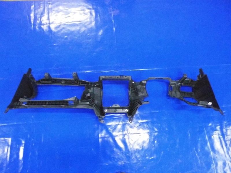 фото №3, Dół панели консоли приборной панели toyota avensis t25