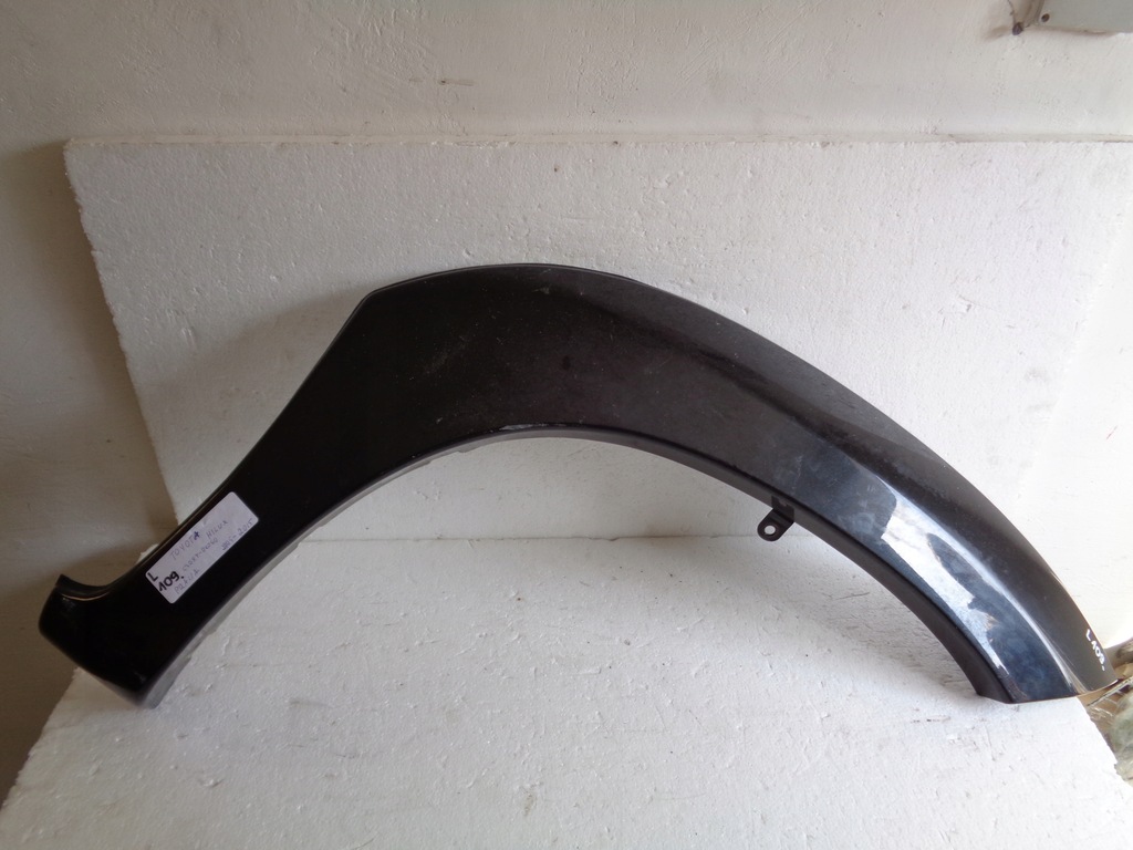 фото №1, Toyota hilux молдинг na крыло перед prawas